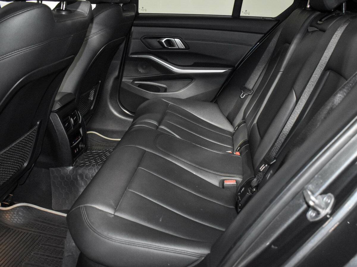 BMW 3 серии 330i, 2019 Фото №11