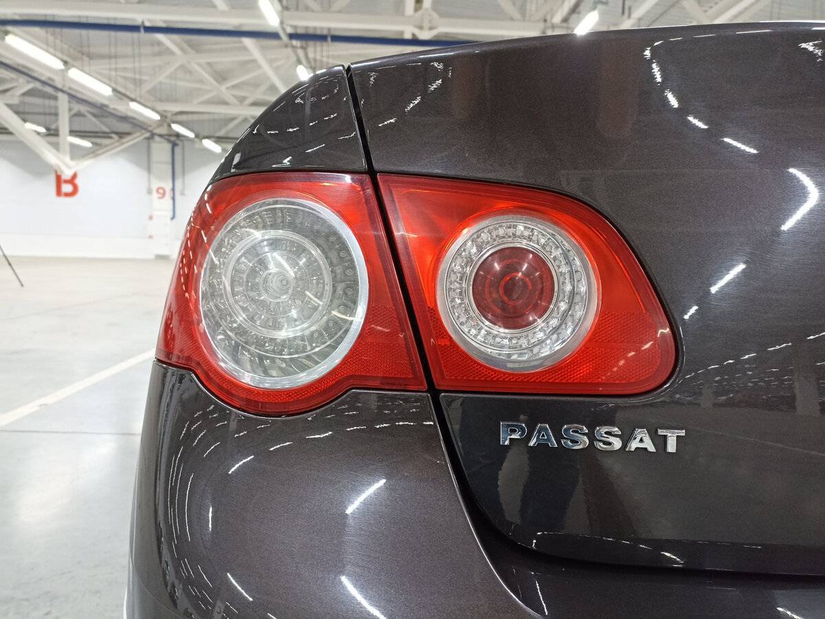 Volkswagen Passat, 2010 Фото №9