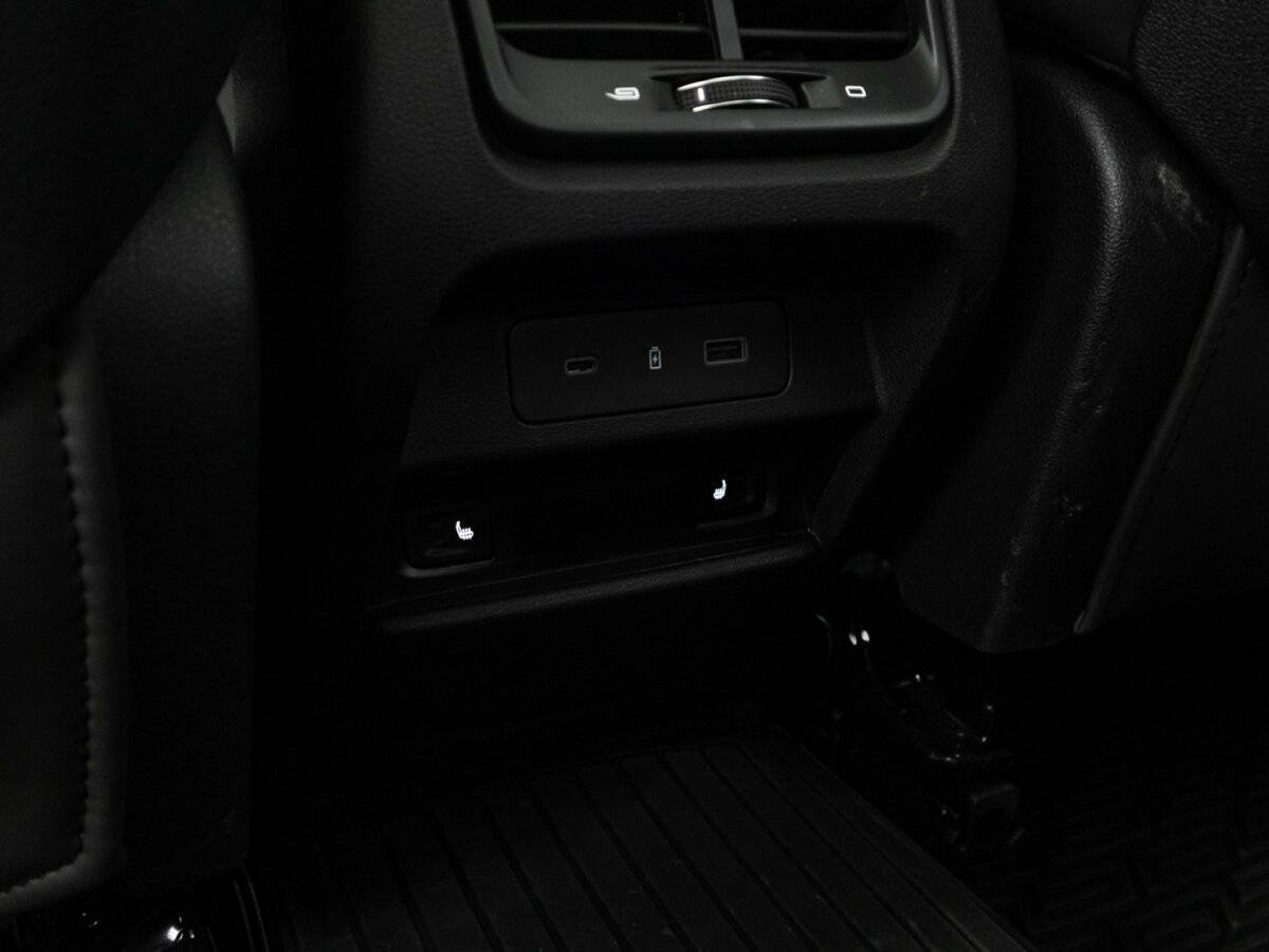 Geely Tugella, 2024 Фото №18