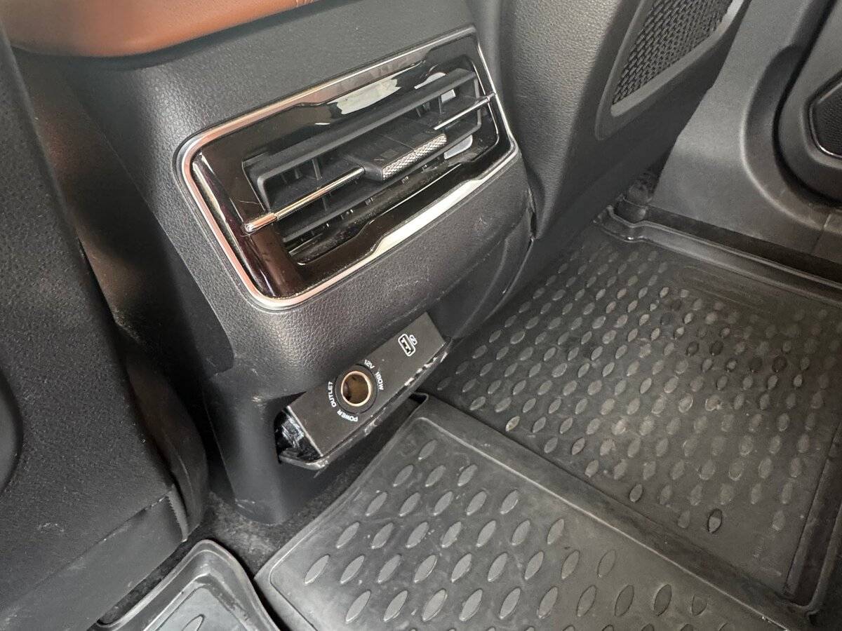 FAW Bestune T99, 2023 Фото №9