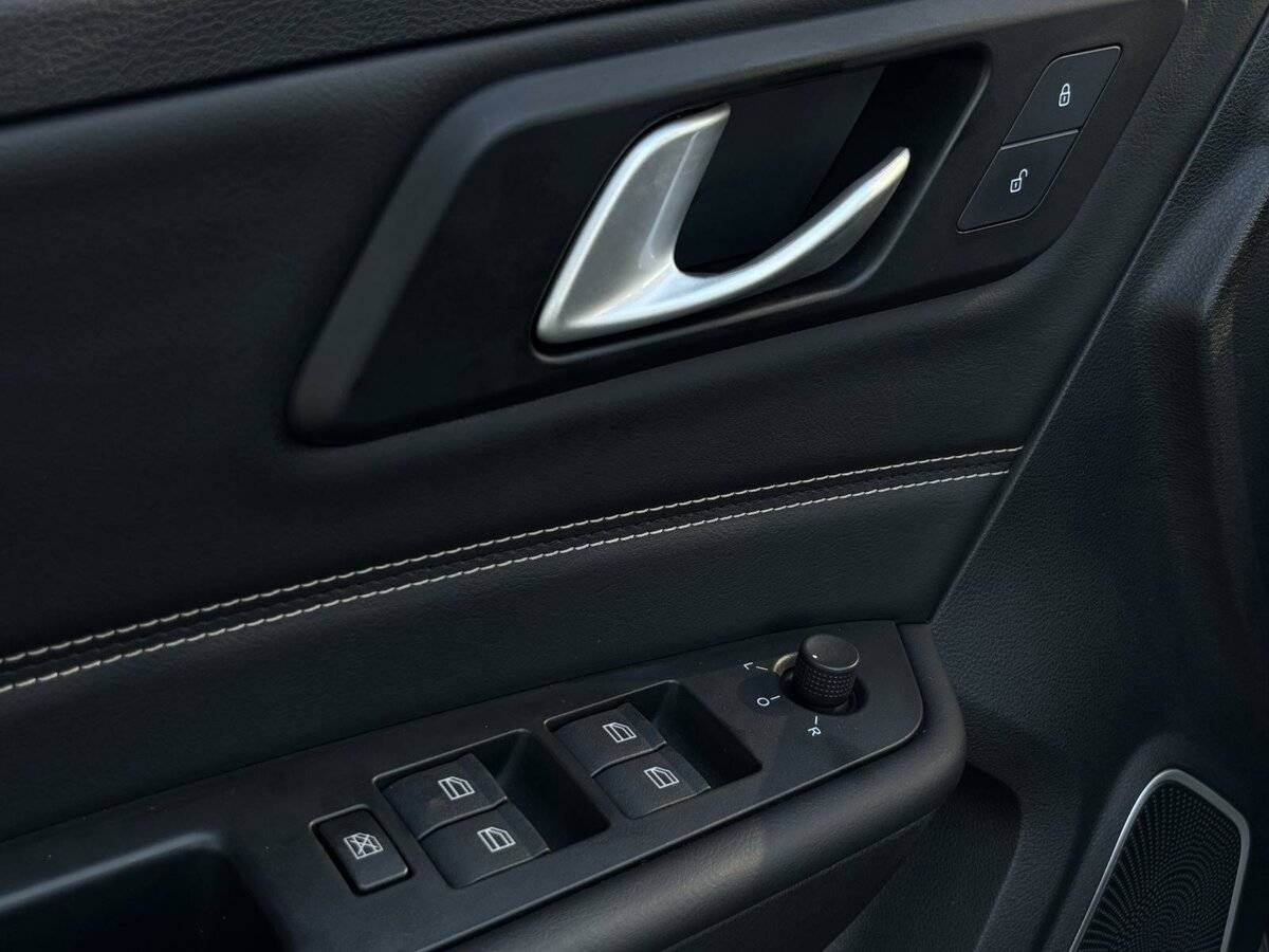 FAW Besturn X40, 2019 Фото №14