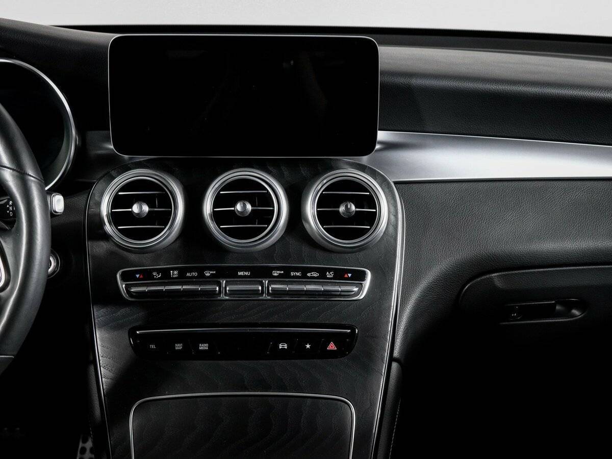 Mercedes-Benz GLC Coupe 300, 2019 Фото №13