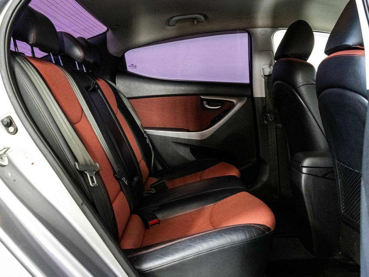 Hyundai Elantra, 2011 Фото №14