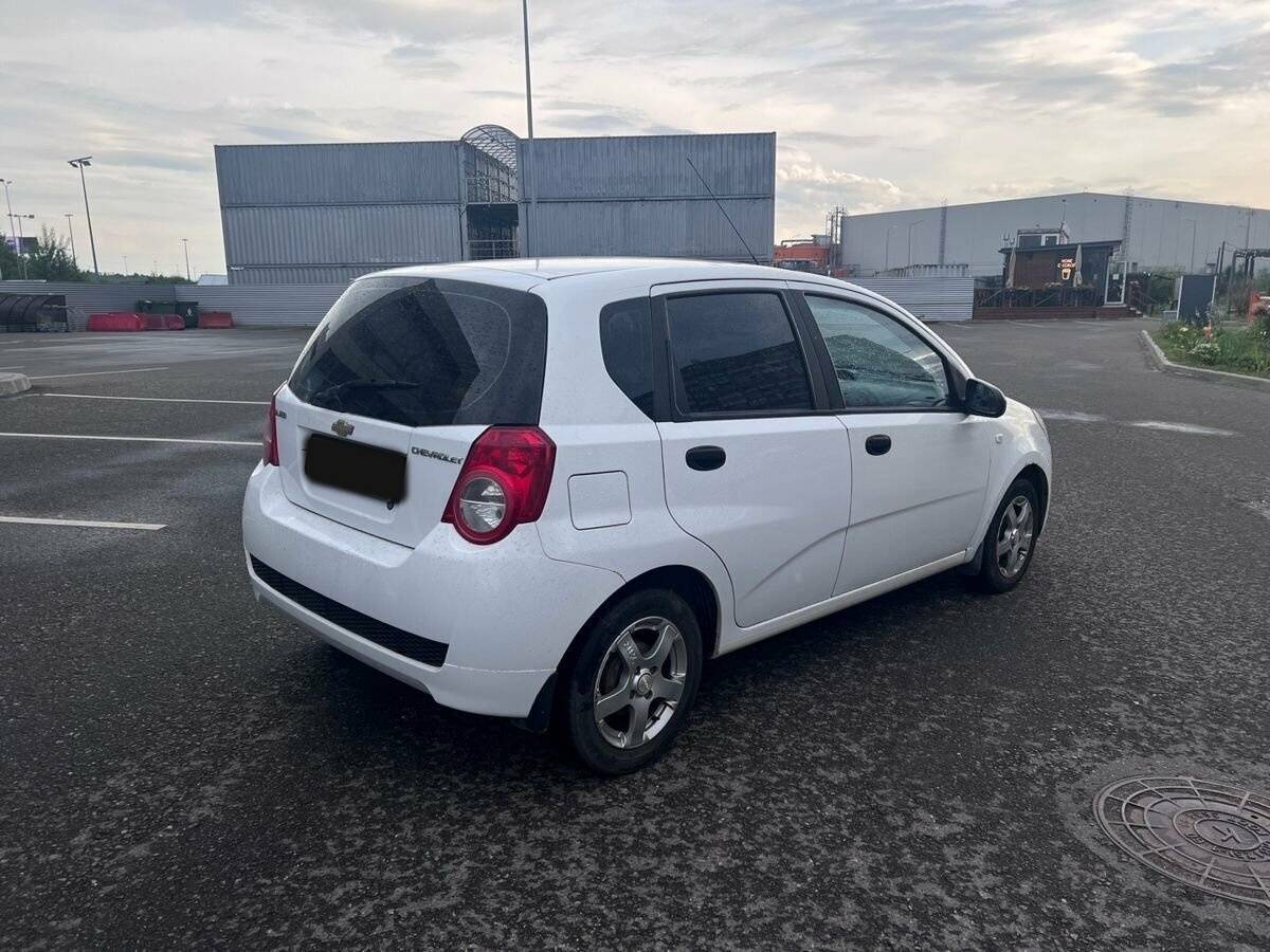 Chevrolet Aveo, 2010 Фото №3