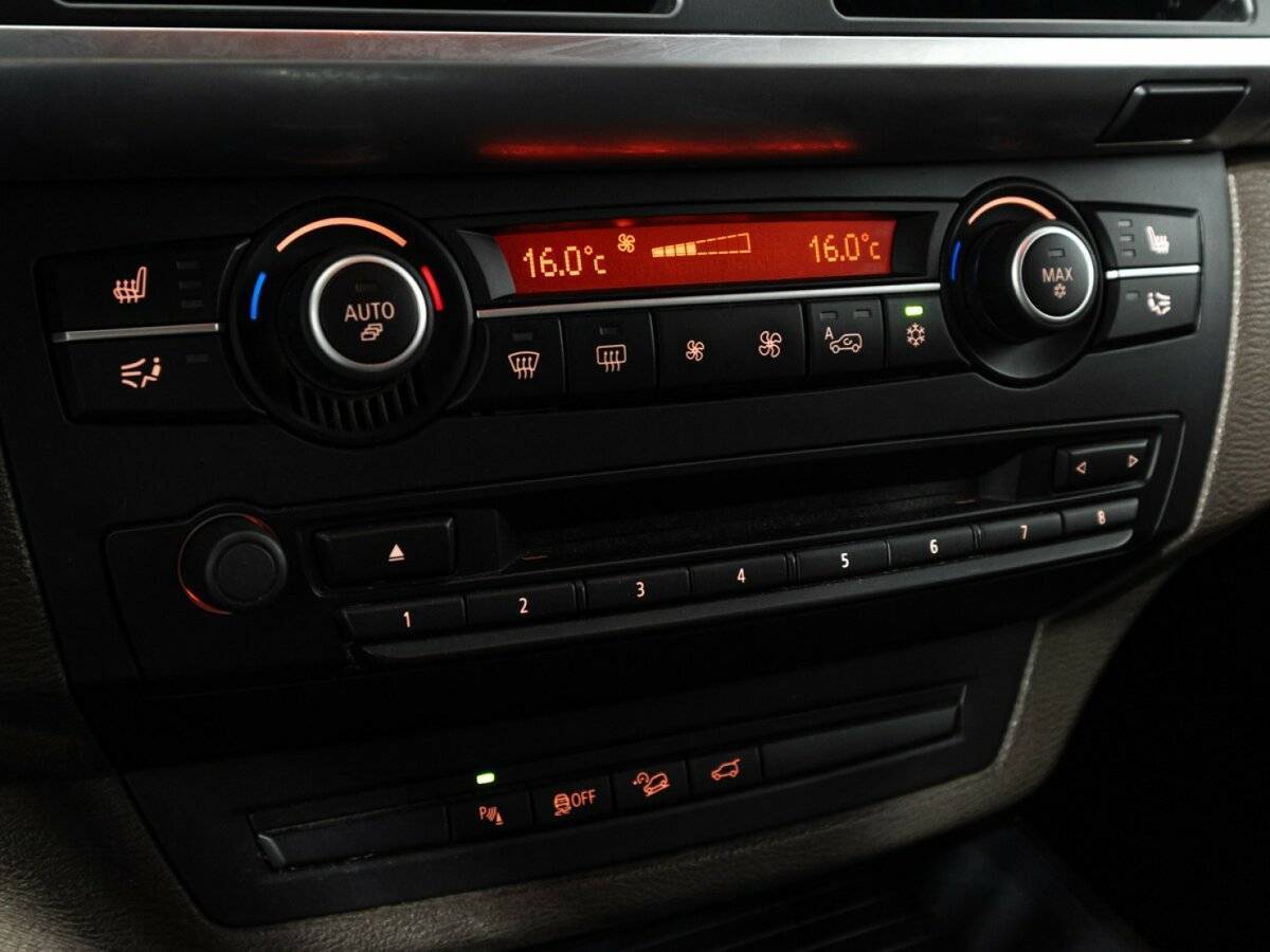 BMW X5 35i, 2013 Фото №21