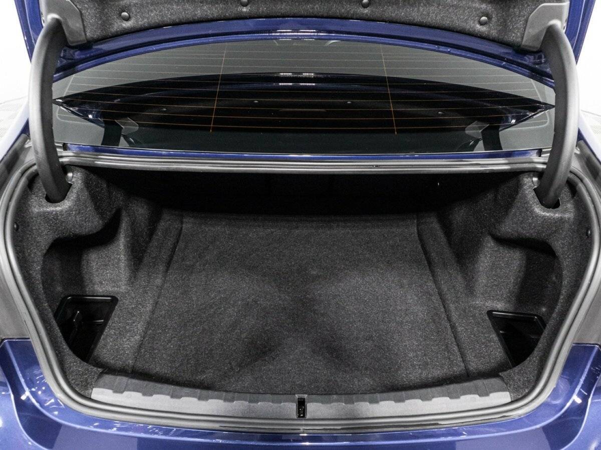 BMW 3 серии 318i, 2020 Фото №15