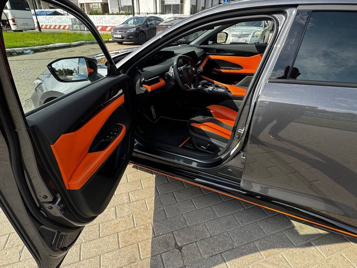 Changan UNI-V, 2023 Фото №15