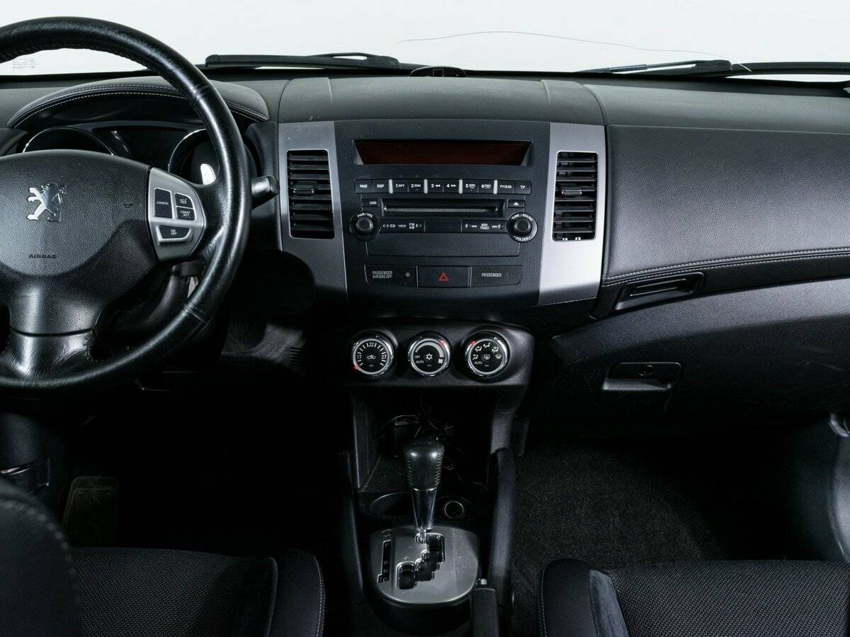 Peugeot 4007, 2011 Фото №11