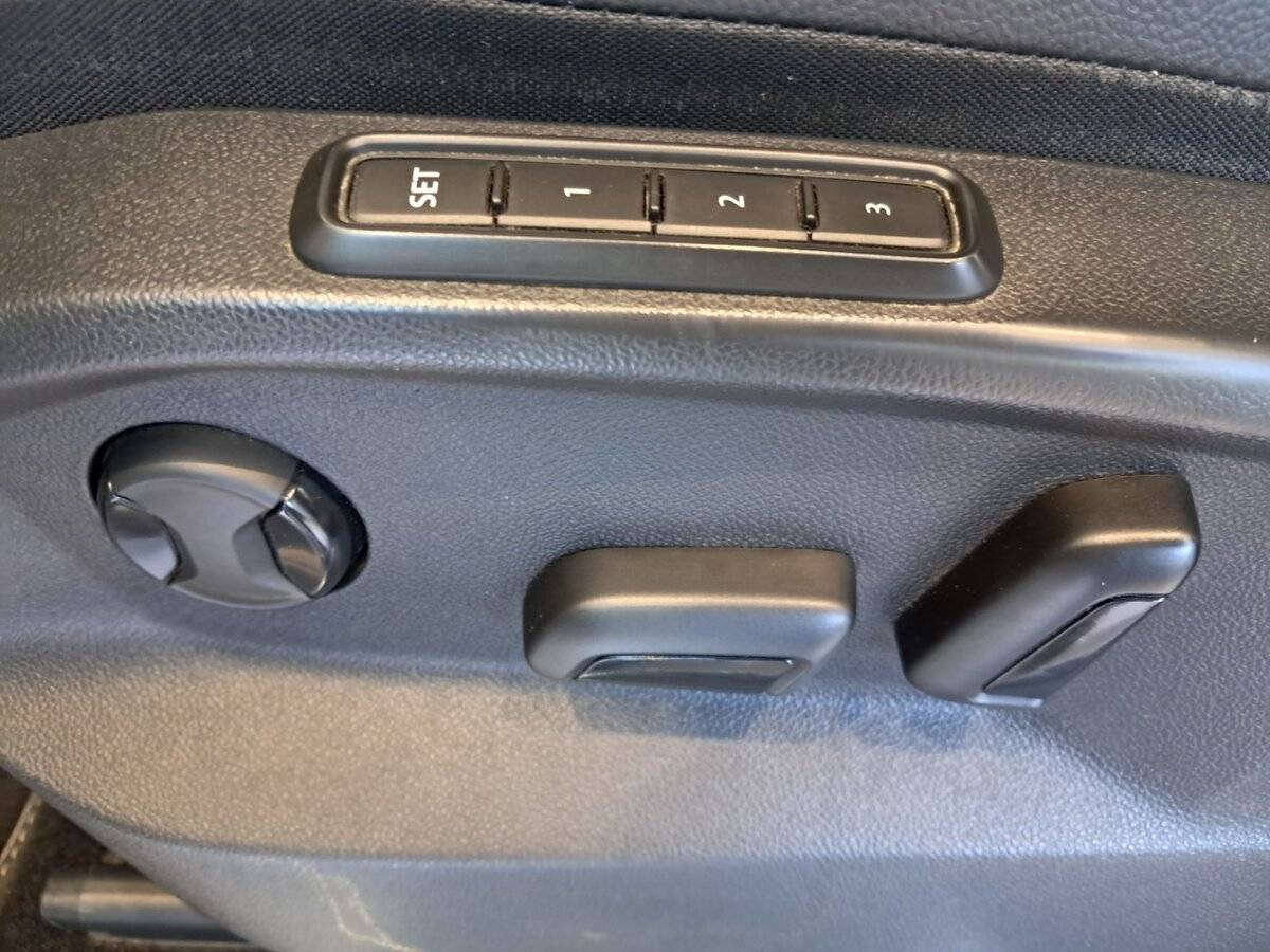 Volkswagen Tiguan, 2021 Фото №21