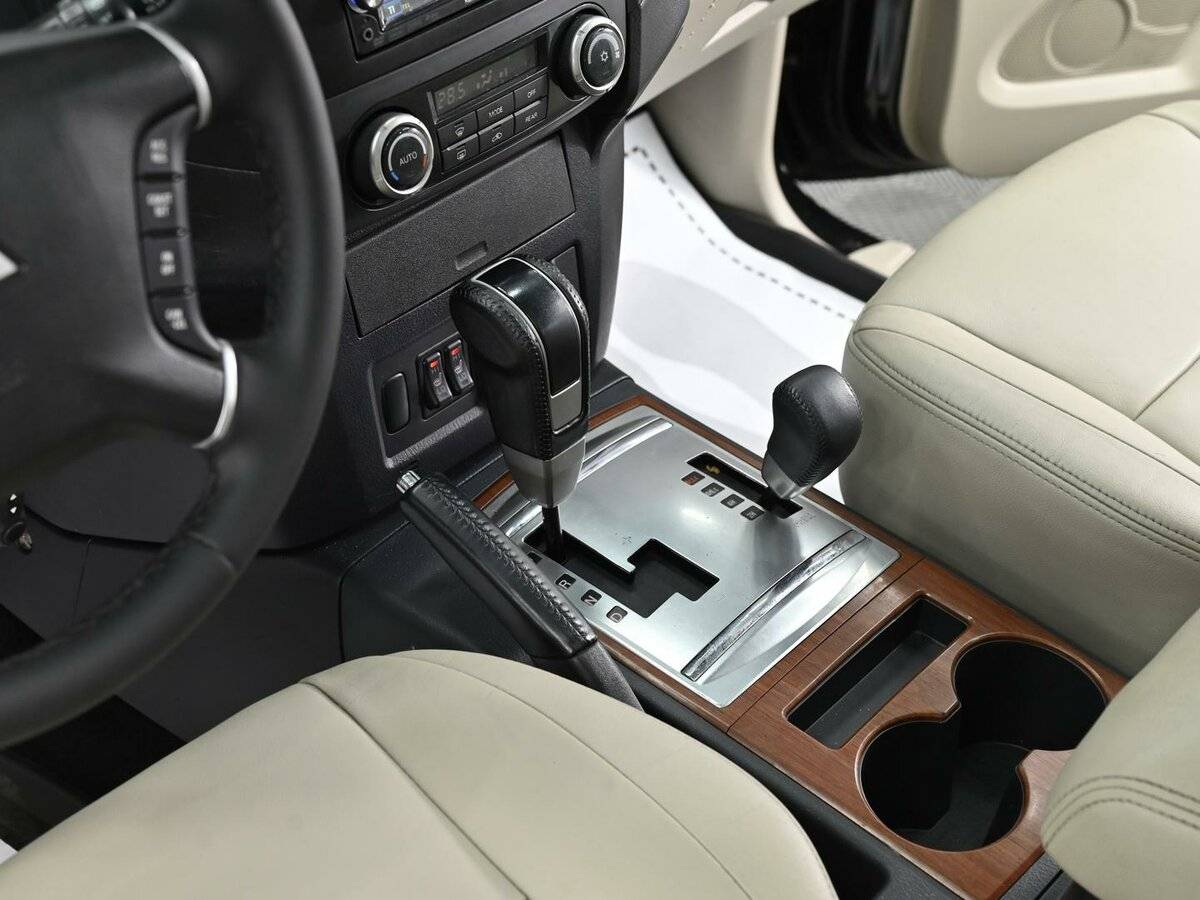 Mitsubishi Pajero, 2008 Фото №10