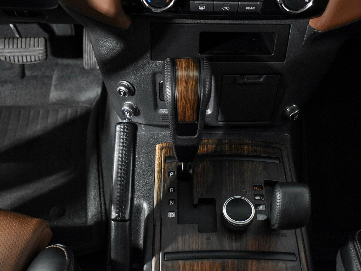 Mitsubishi Pajero, 2022 Фото №9