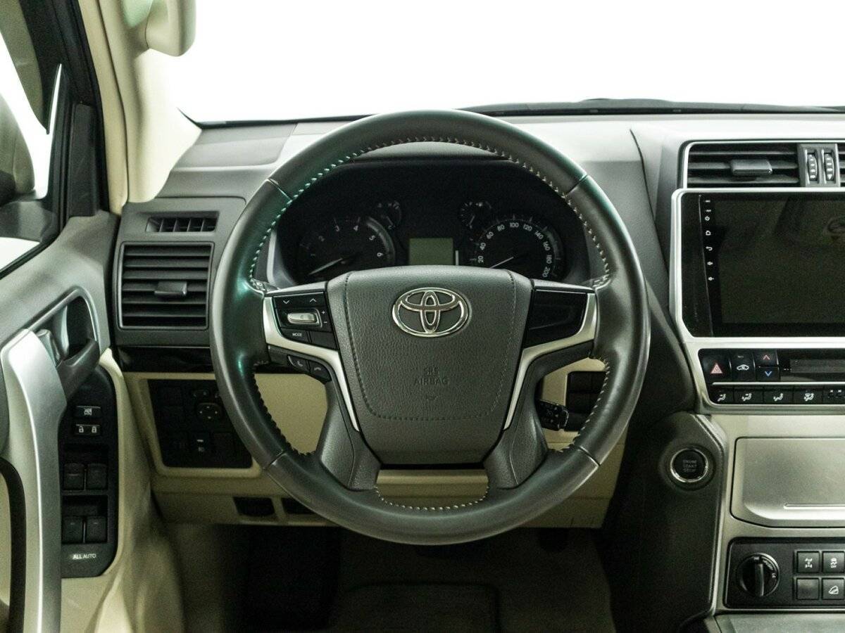 Toyota Land Cruiser Prado, 2022 Фото №23