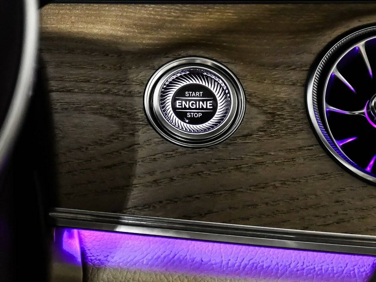 Mercedes-Benz E-Класс 200, 2019 Фото №21