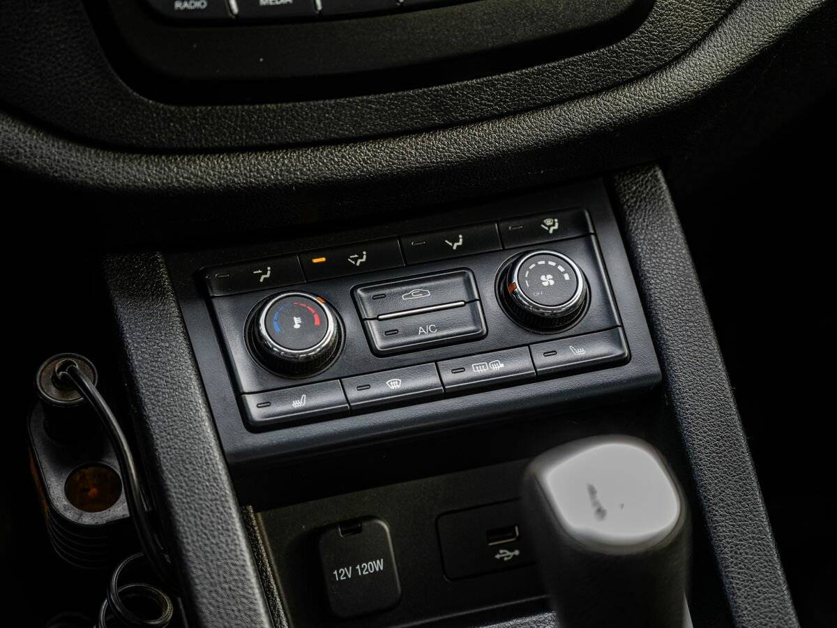 FAW Besturn X40 I, 2020 Фото №18