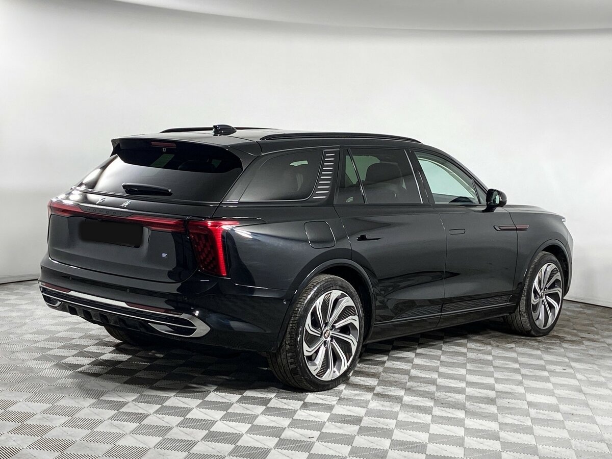 Hongqi E-HS9 120 kWh, 2023 - 3 550 км. | Фото №5