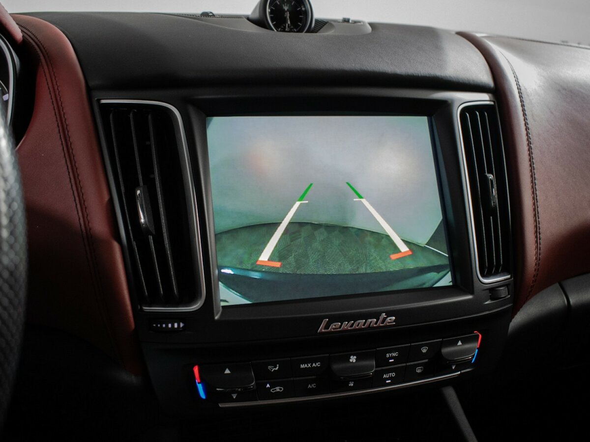 Maserati Levante I, 2017 Фото №16