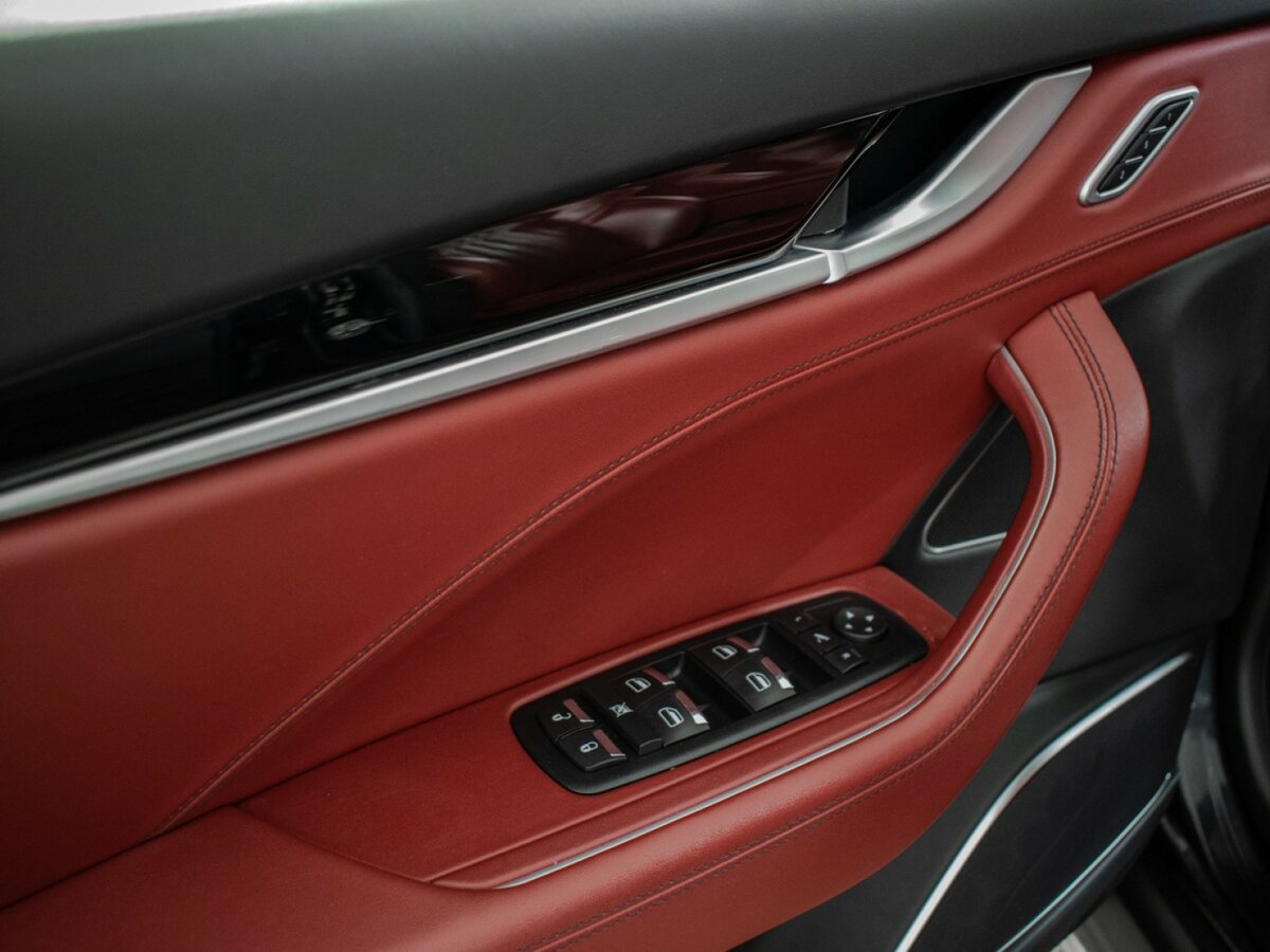 Maserati Levante I, 2017 Фото №17