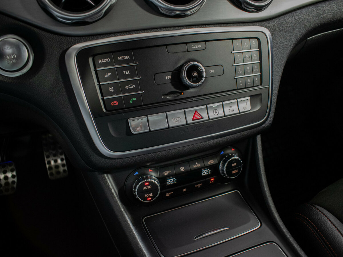 Mercedes-Benz GLA 200 I (X156) Рестайлинг, 2019 Фото №13