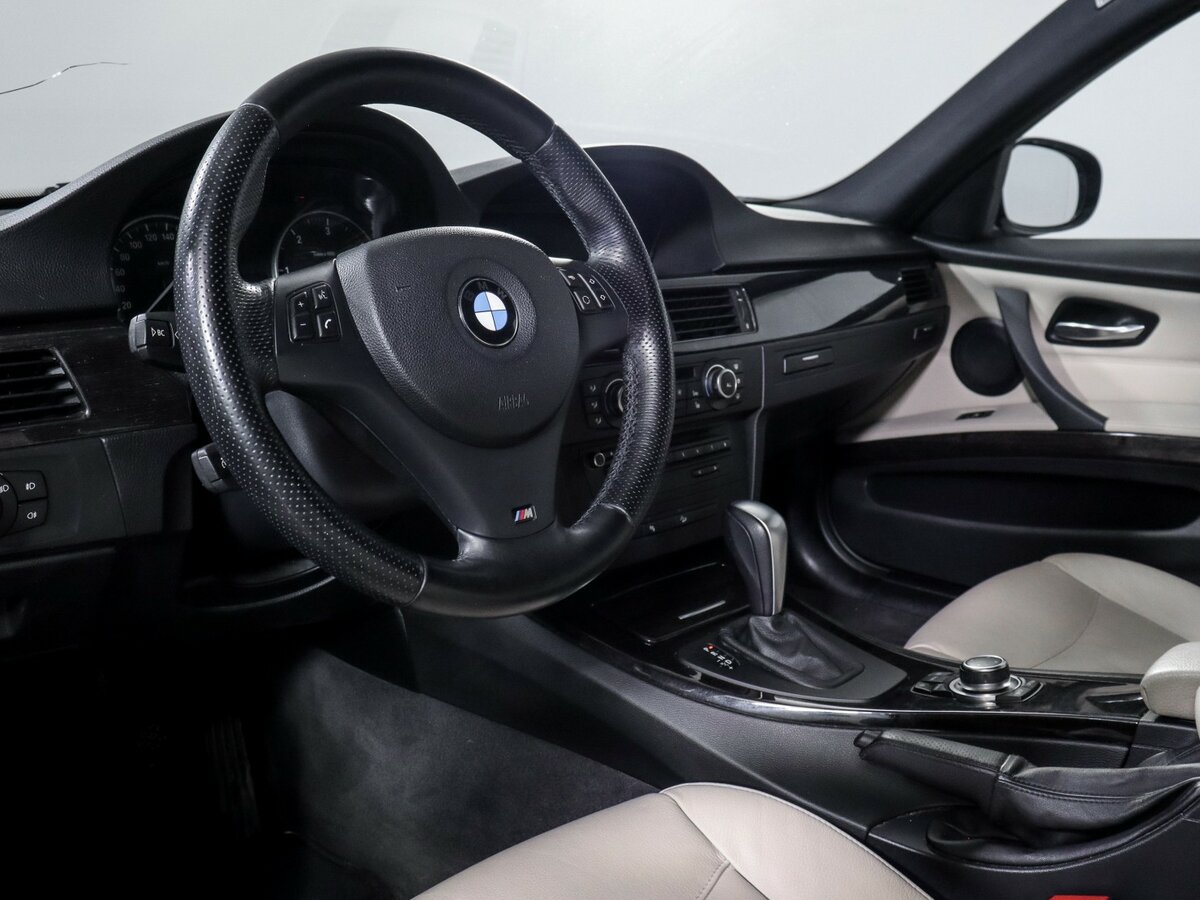 BMW 3 серии 320d xDrive V (E90/E91/E92/E93) Рестайлинг, 2011 Фото №11
