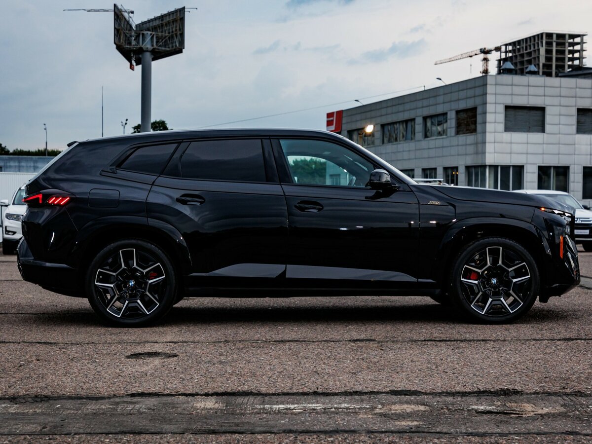 BMW XM, 2023 - 7 930 км. | Фото №4