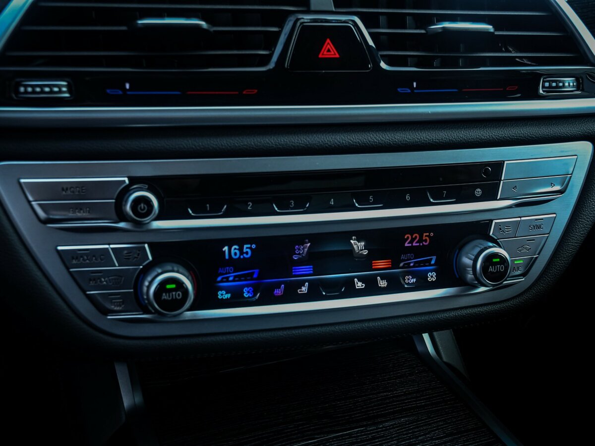 BMW 7 серии 730d xDrive VI (G11/G12) Рестайлинг, 2020 Фото №29