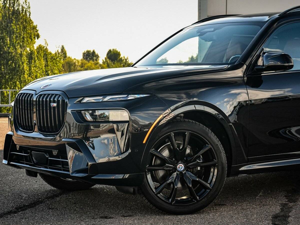 BMW X7 M60i I (G07) Рестайлинг, 2022 Фото №13