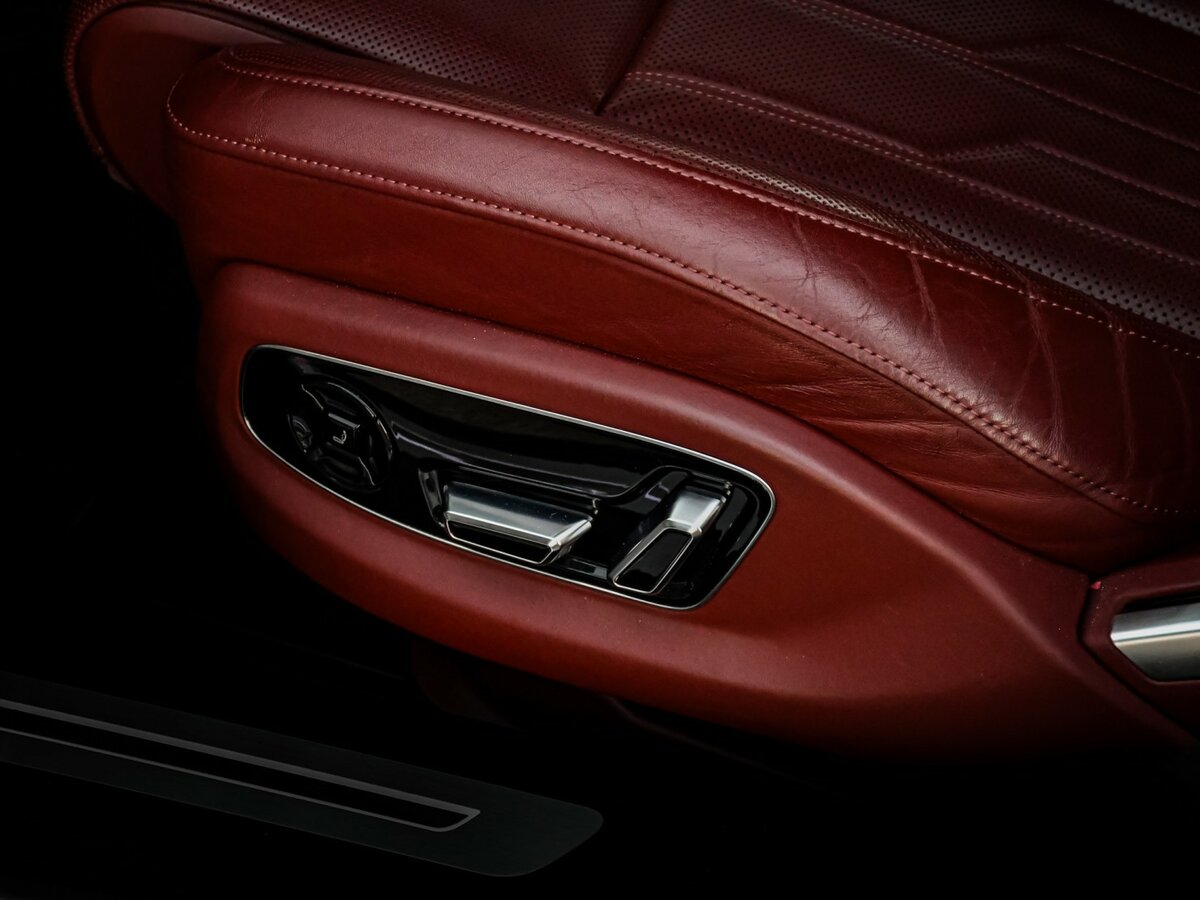 Audi S8 Long IV (D5), 2020 Фото №23