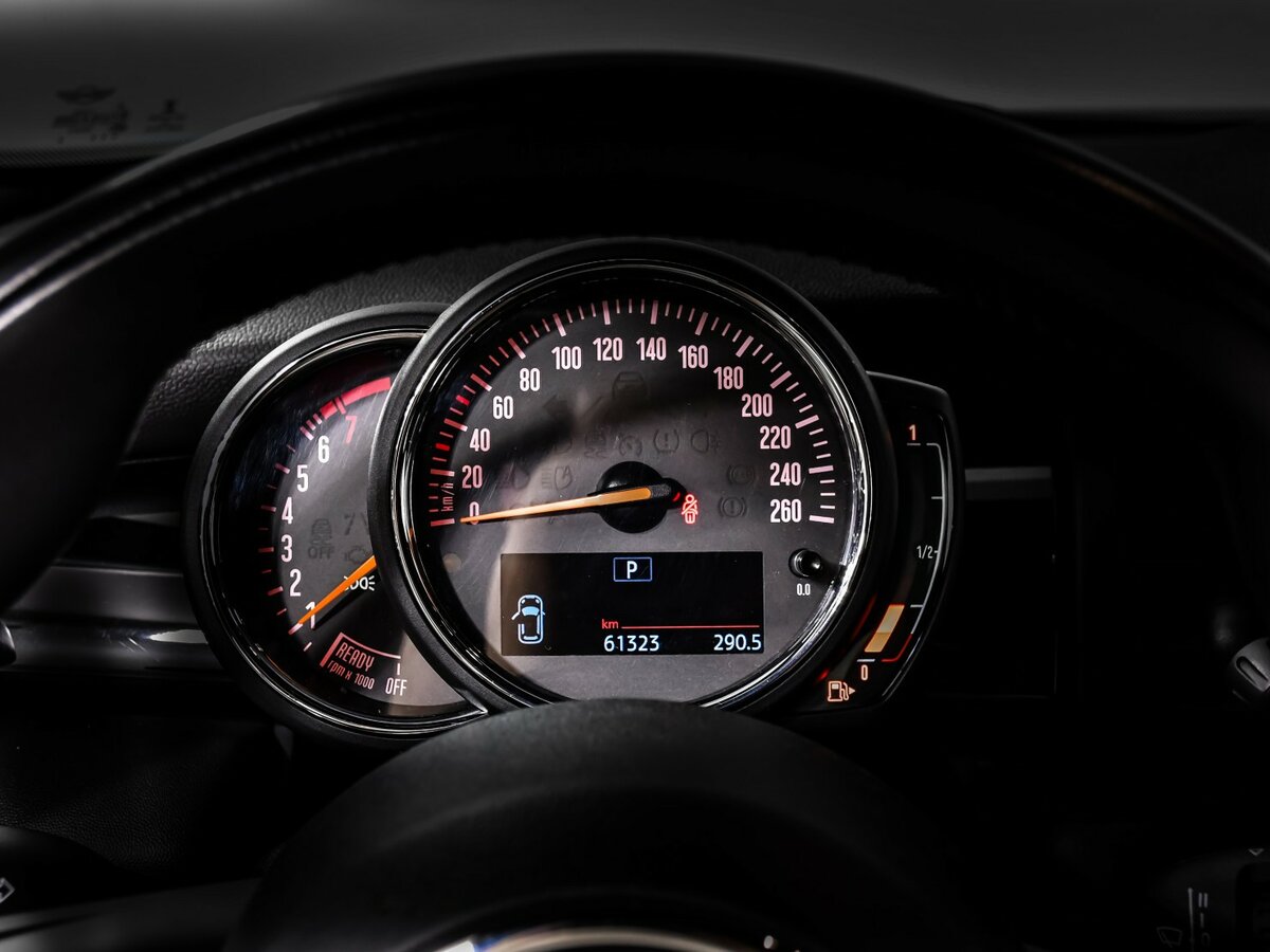 Mini Hatch Cooper III (F55/F56) Рестайлинг, 2019 Фото №10