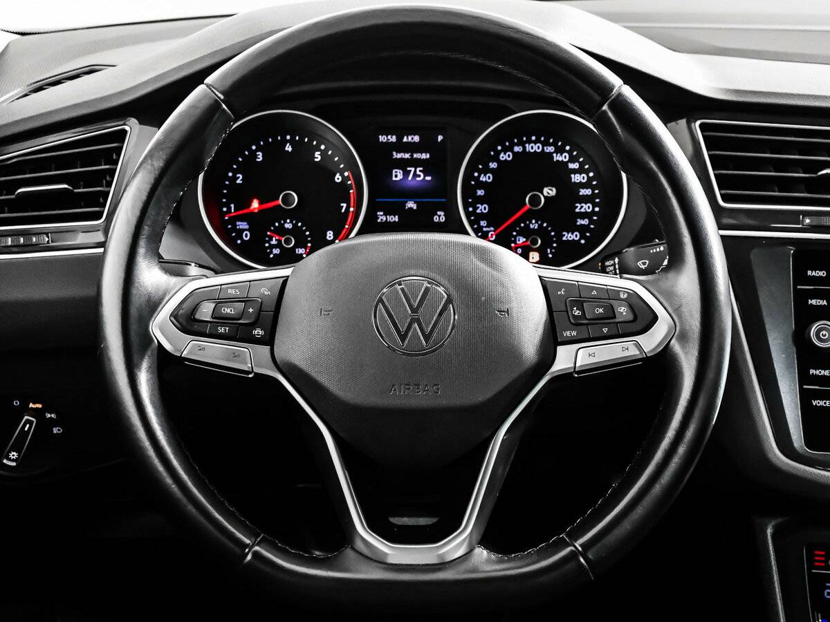 Volkswagen Tiguan II Рестайлинг, 2020 Фото №12