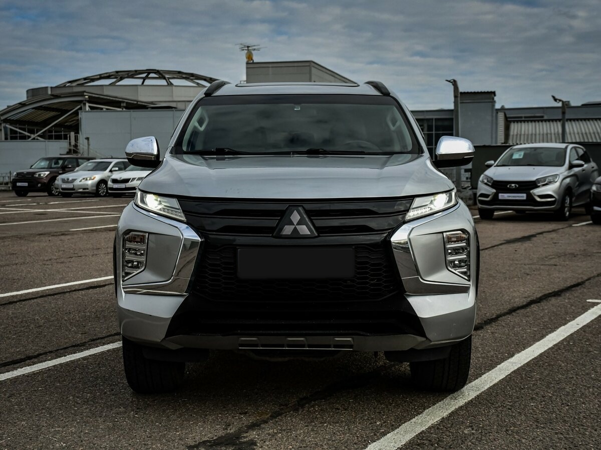 Mitsubishi Montero Sport III Рестайлинг, 2022 - 105 360 км. | Фото №2