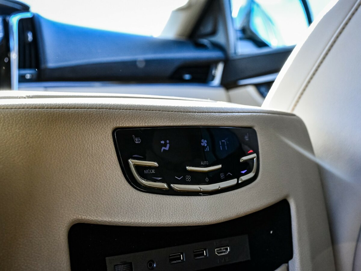 Cadillac Escalade IV, 2018 Фото №14