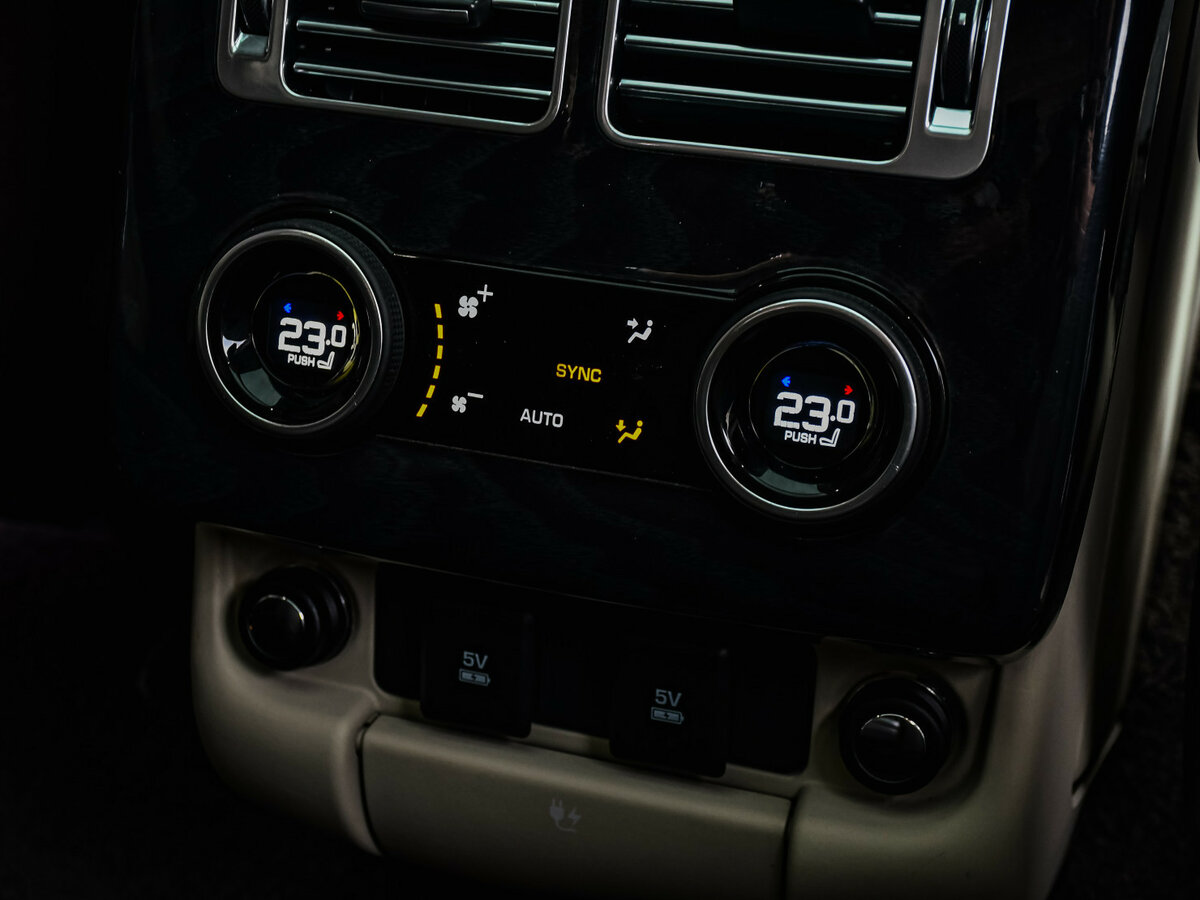 Land Rover Range Rover Long IV Рестайлинг, 2019 Фото №17