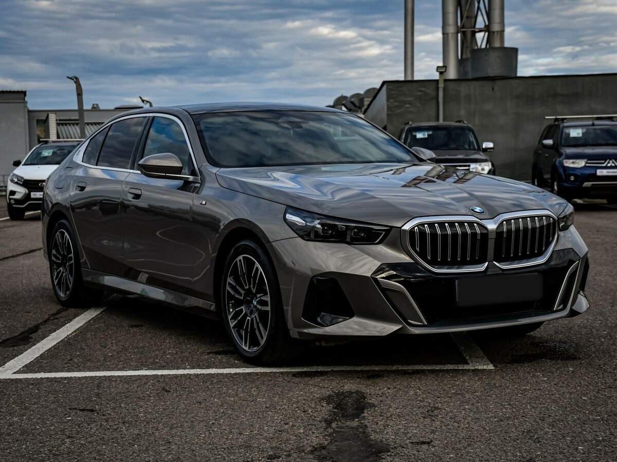 BMW 5 серии Long 525Li VIII (G60/G61/G68), 2024 - 21 710 км. | Фото №3