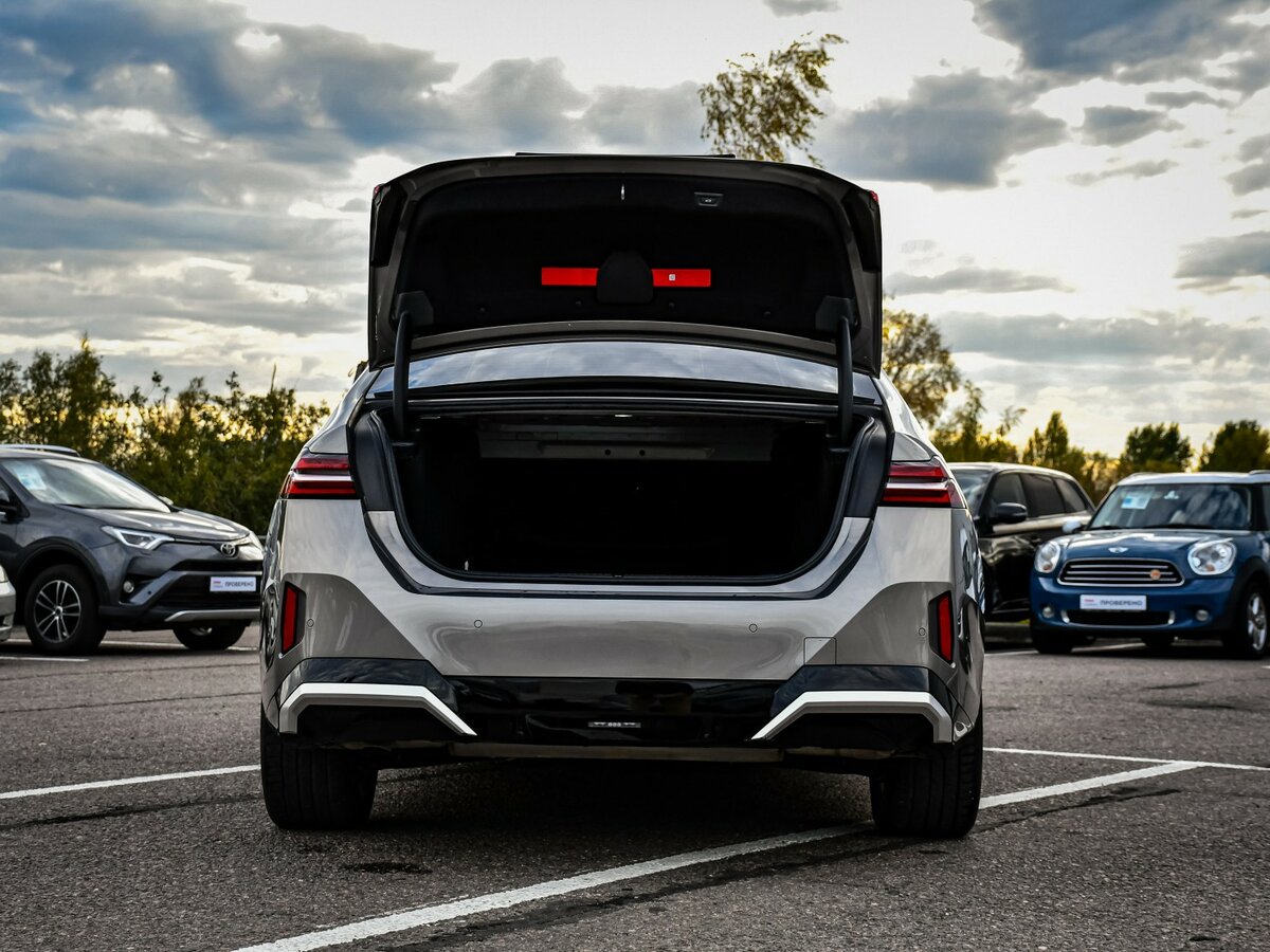 BMW 5 серии Long 525Li VIII (G60/G61/G68), 2024 Фото №19