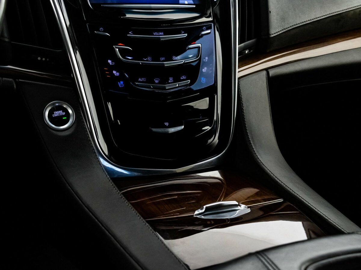 Cadillac Escalade IV, 2015 Фото №9