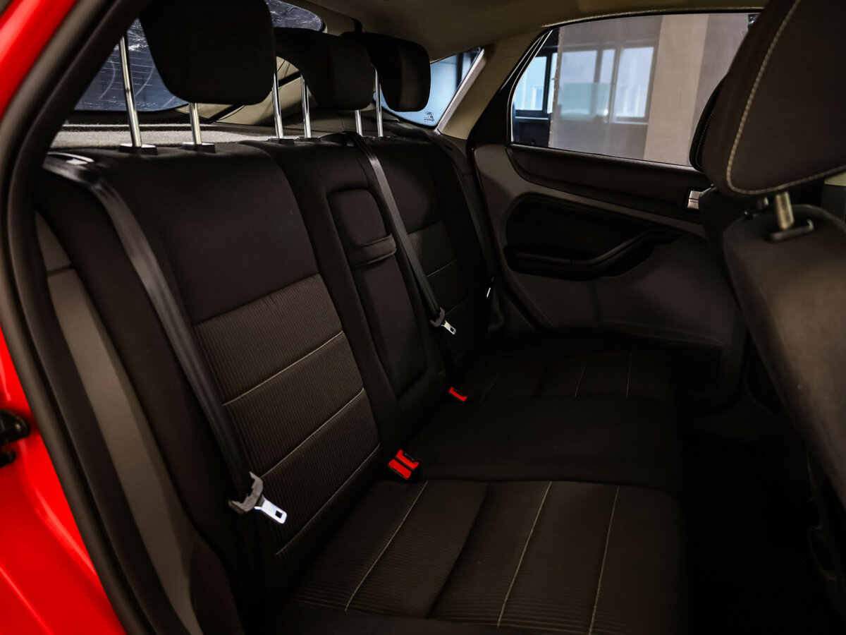 Ford Focus II Рестайлинг, 2010 Фото №14