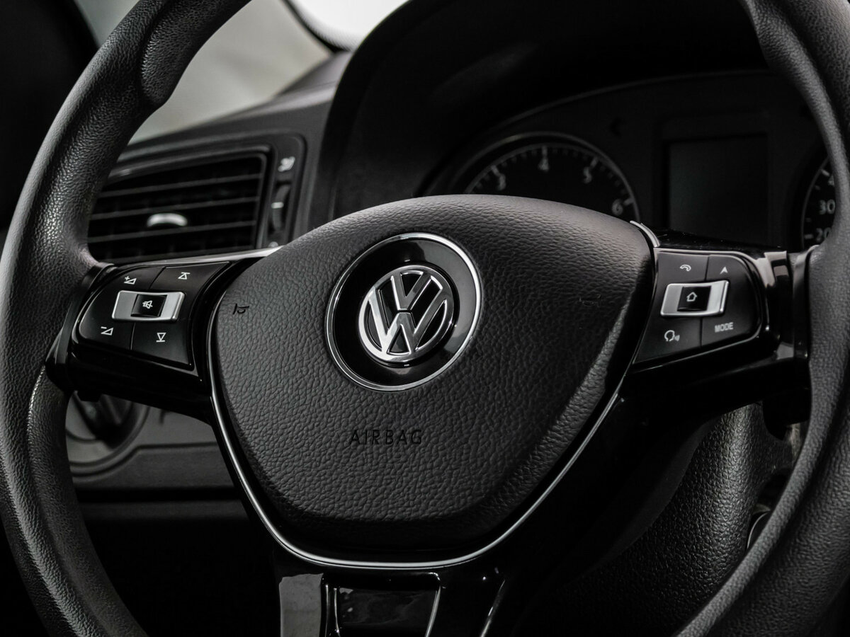 Volkswagen Polo V Рестайлинг, 2016 Фото №9