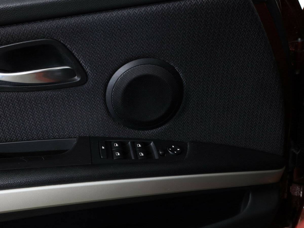 BMW 3 серии 318i V (E90/E91/E92/E93) Рестайлинг, 2011 Фото №15