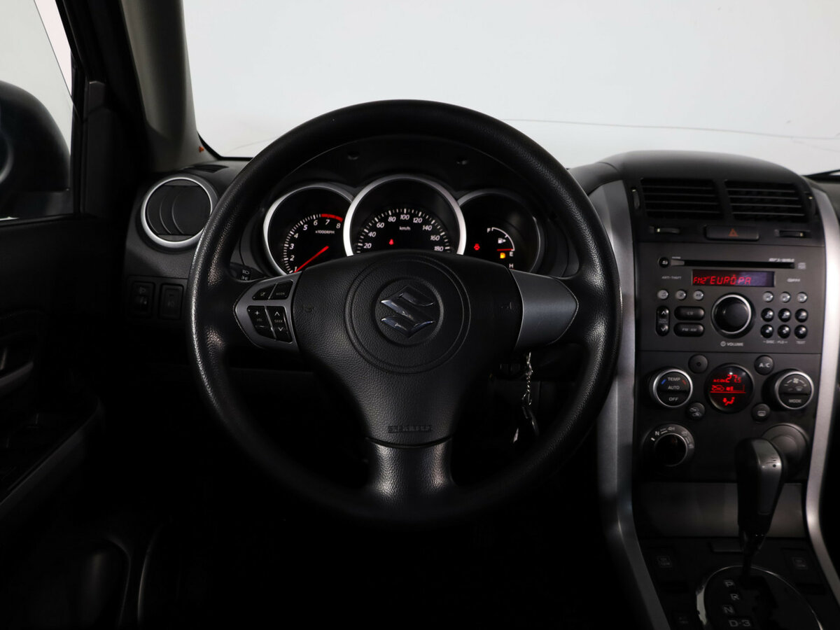 Suzuki Grand Vitara II Рестайлинг, 2011 Фото №5