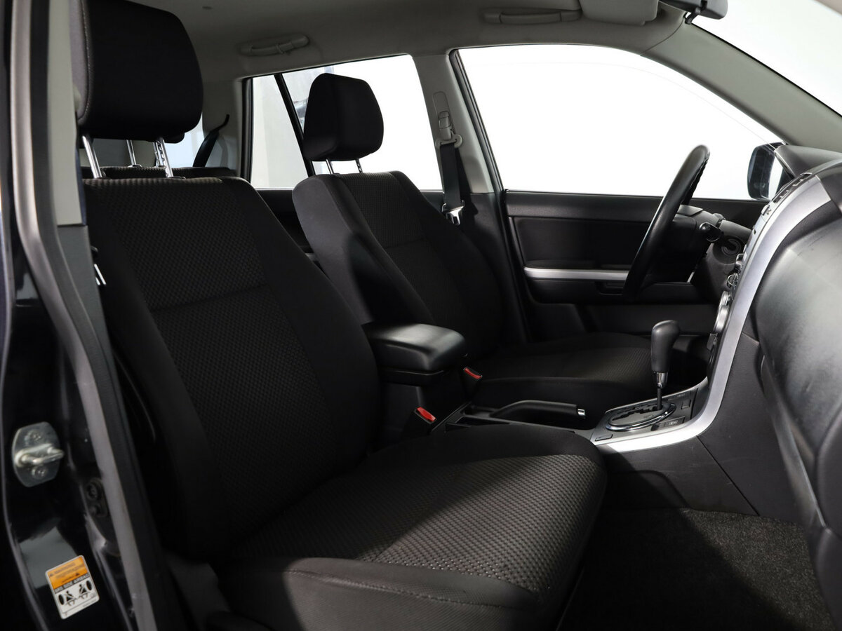 Suzuki Grand Vitara II Рестайлинг, 2011 Фото №7