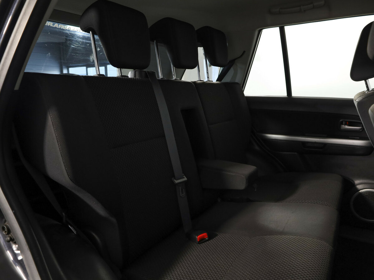 Suzuki Grand Vitara II Рестайлинг, 2011 Фото №9