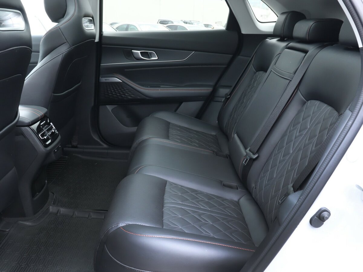 Changan UNI-K, 2024 Фото №10