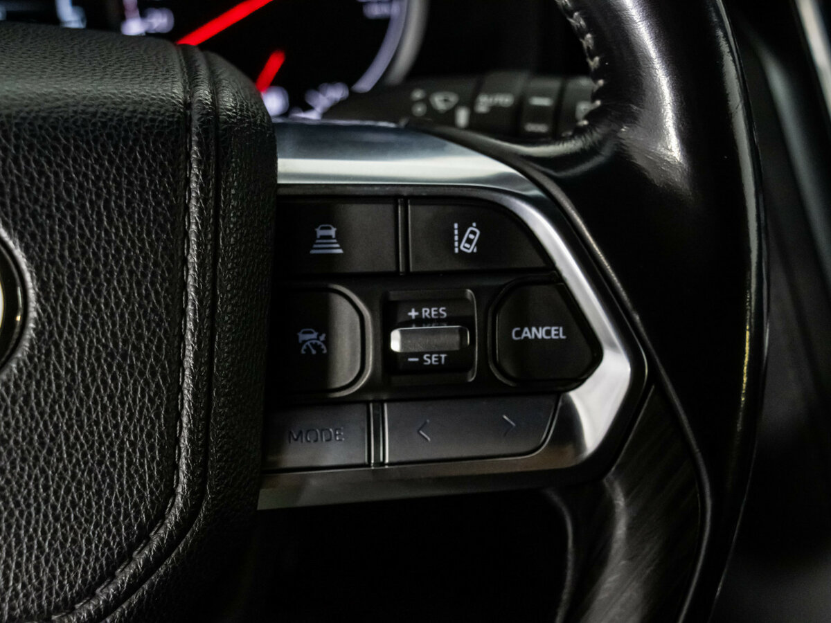 Toyota Land Cruiser 300 Series, 2022 Фото №11