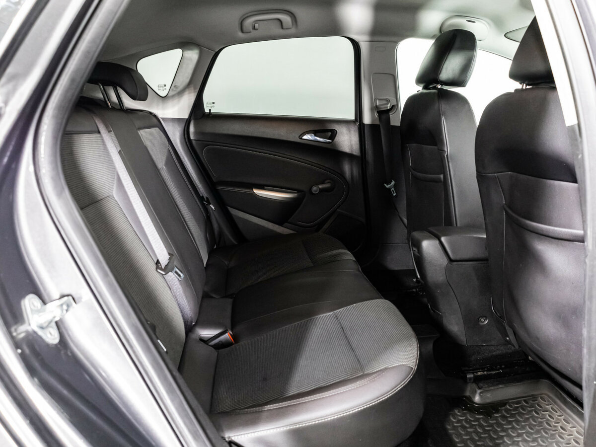 Opel Astra J, 2010 Фото №12