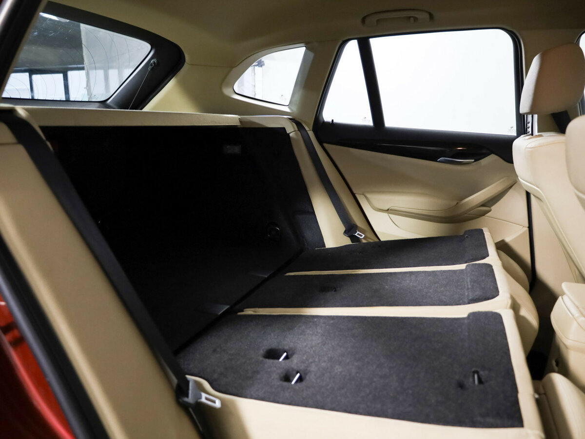 BMW X1 20d I (E84), 2011 Фото №13