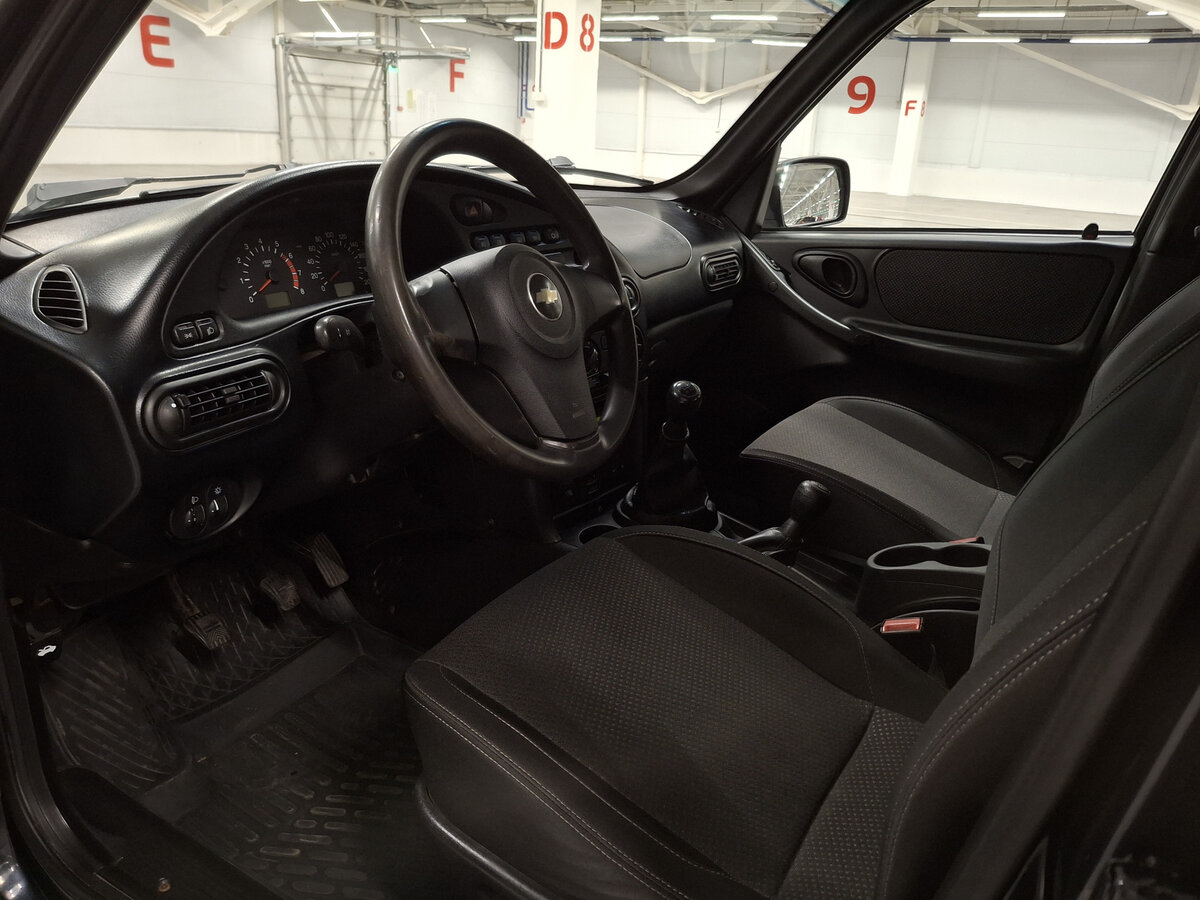 Chevrolet Niva I Рестайлинг, 2017 Фото №16