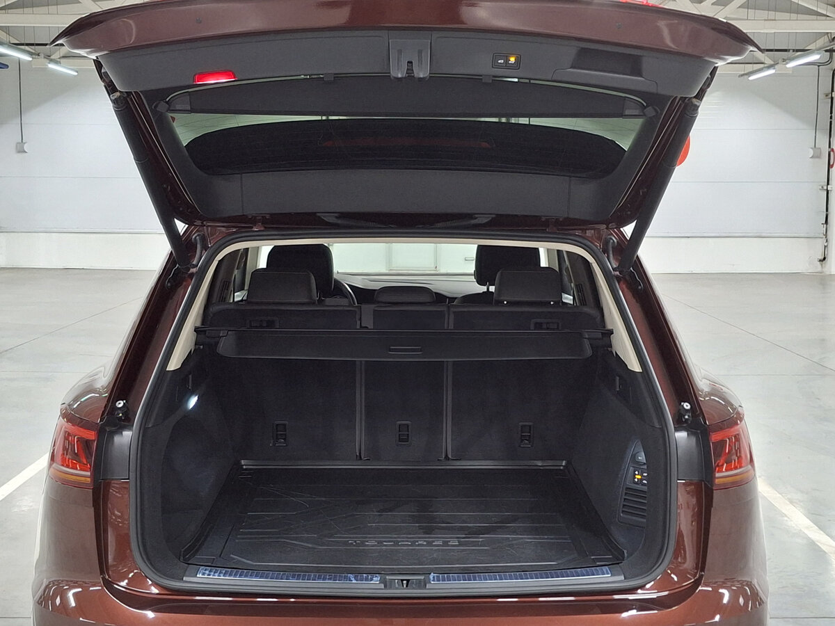 Volkswagen Touareg III, 2020 Фото №10