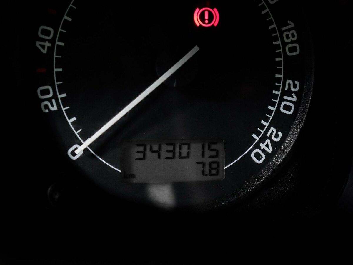 Skoda Octavia I (A4) Рестайлинг, 2002 Фото №11