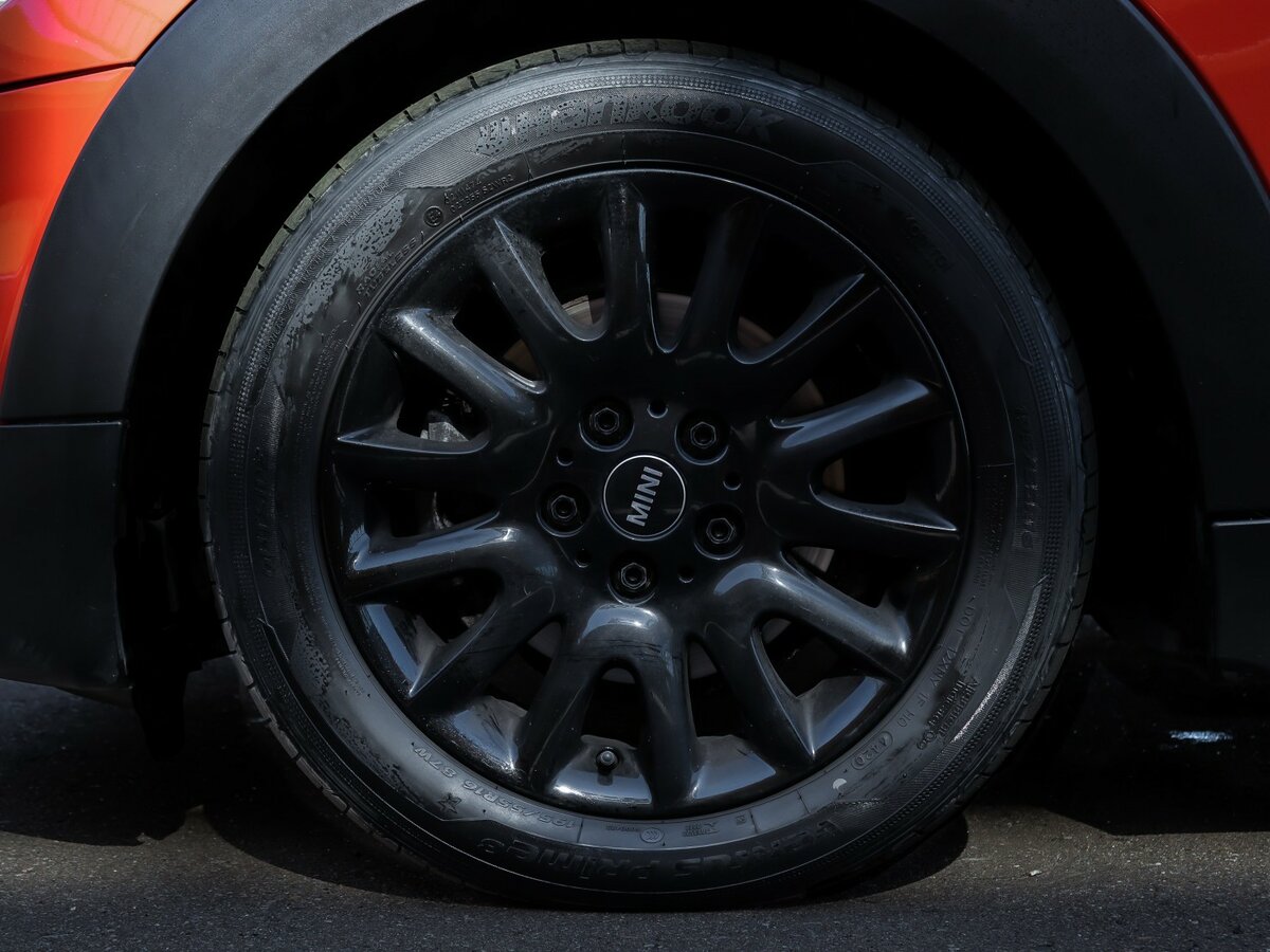 Mini Hatch Cooper III (F55/F56) Рестайлинг, 2021 Фото №13