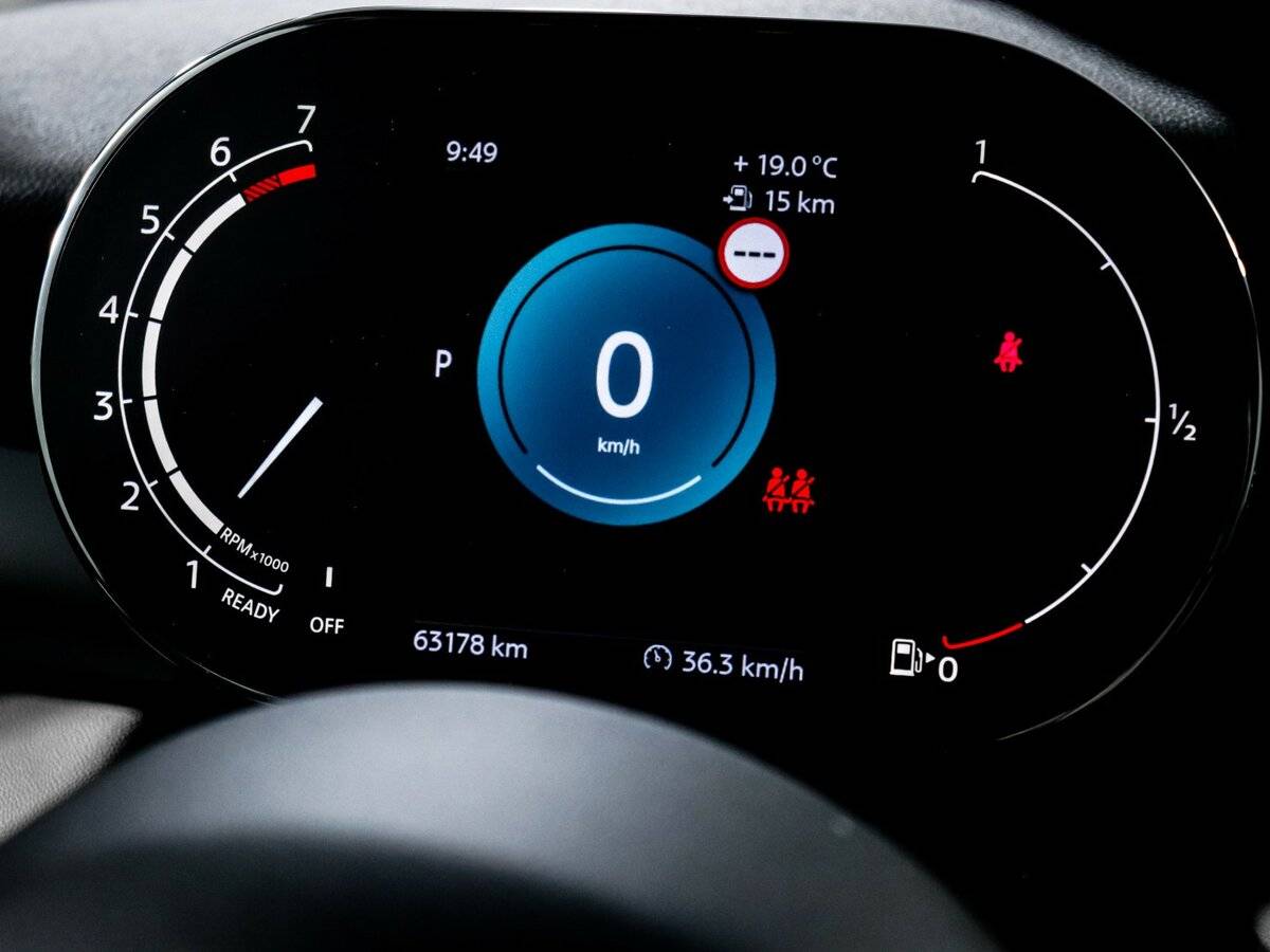 Mini Hatch Cooper III (F55/F56) Рестайлинг 2, 2021 Фото №9